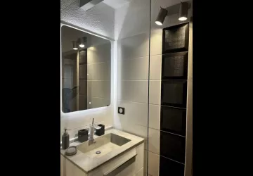 Salle d'eau avec douche 2